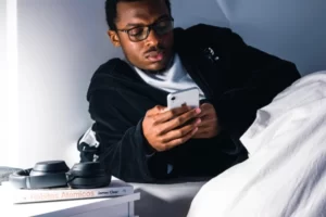 3 Tips To Make Sure Your Phone Won’t Keep You Up All Night